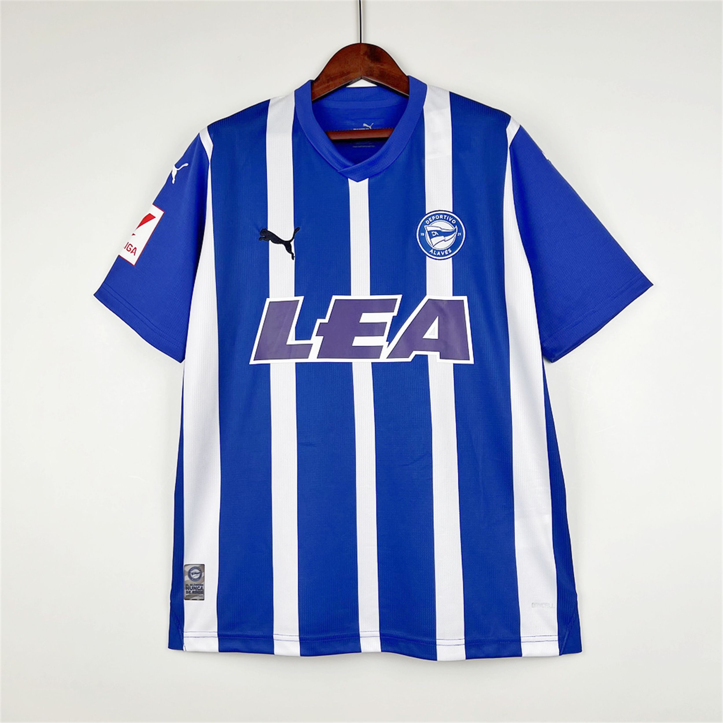 Deportivo Alavﾨﾦs 23-24 Home Stadium Jersey - Fans Version